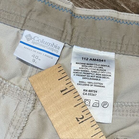 Columbia Shorts Men's 38 Khaki Zip Pockets Hiking Outdoor Cargo 8” - Picture 8 of 8